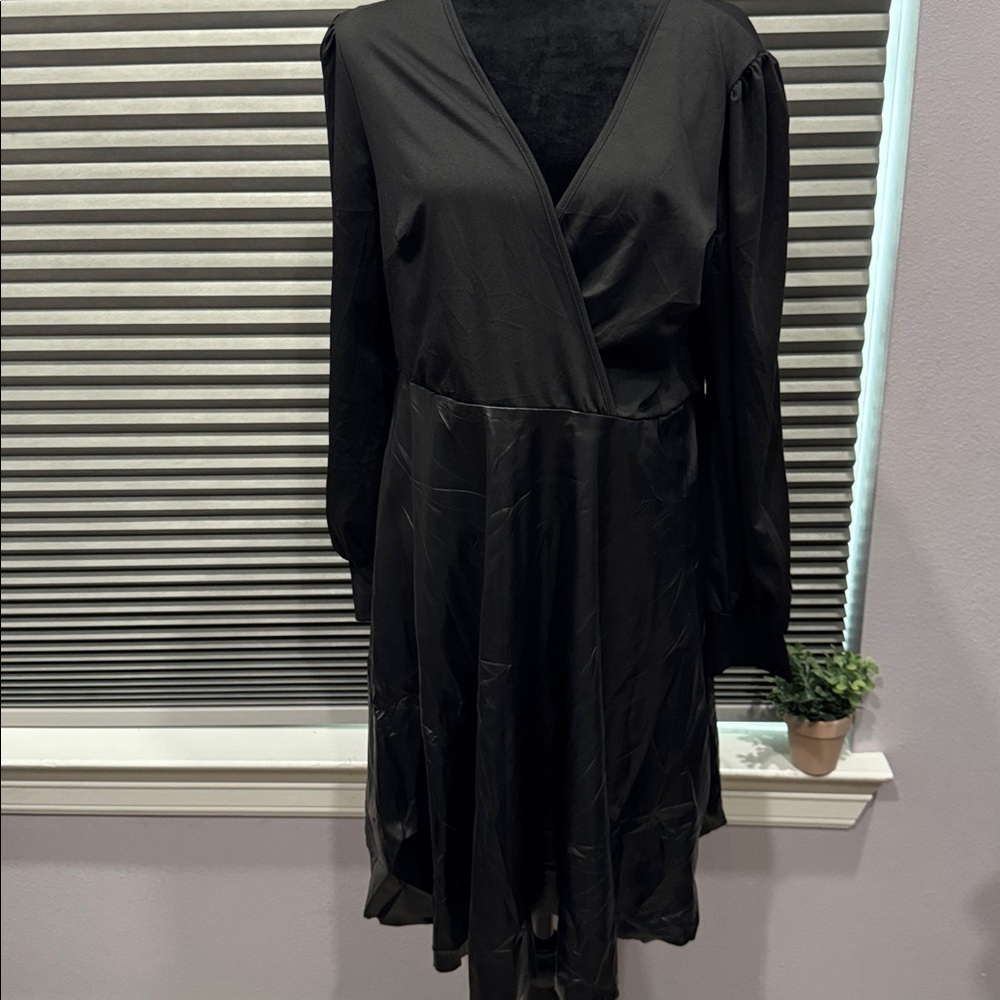SHEIN Curve Elegant Black Blouse